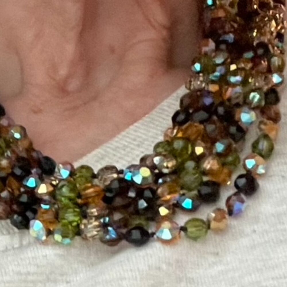 Sparkly retro crystal beads with fancy clasp